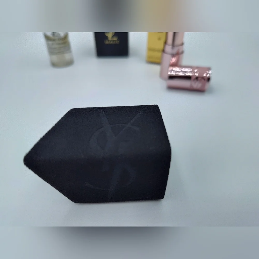 YSL Candy Glow Lip Balm 1B + Touche Éclat Blur Primer + YSL Beauty Sponge Set - Picture 3 of 9